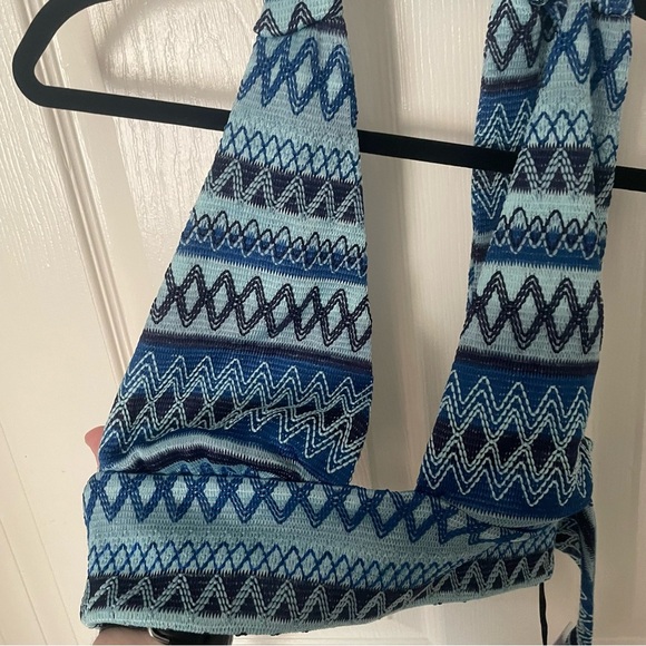 NWT Beach Riot Blue Daydream Chevron Geometric Swimsuit Bikini Top Small - Picture 2 of 7